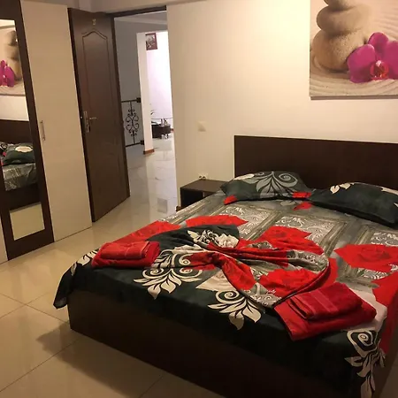 Amani & Melisa 2 3* 데포리노드